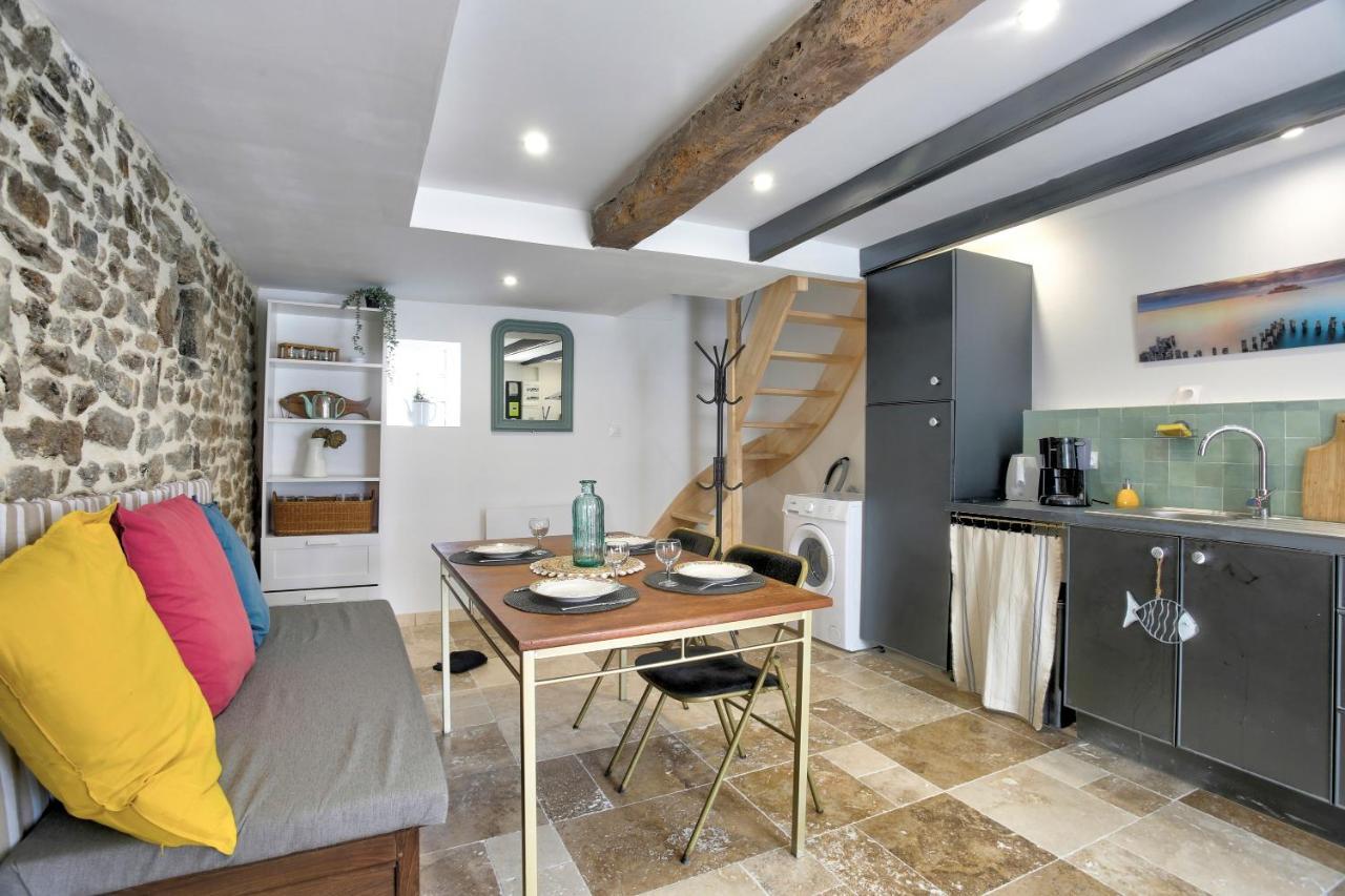 La Quinardais - Charmante Maison Avec Terrasse Saint-Samson-sur-Rance Exteriör bild