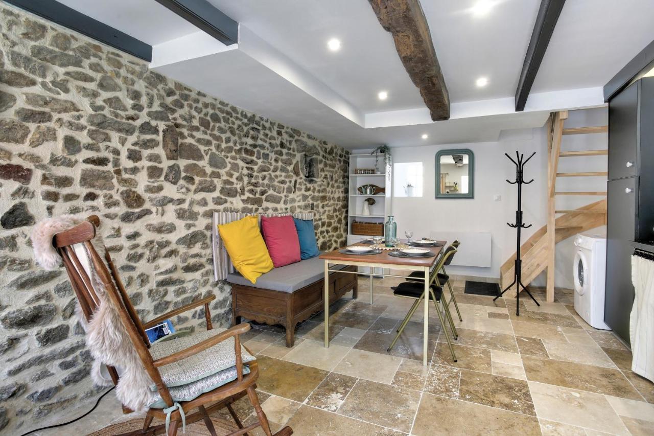 La Quinardais - Charmante Maison Avec Terrasse Saint-Samson-sur-Rance Exteriör bild