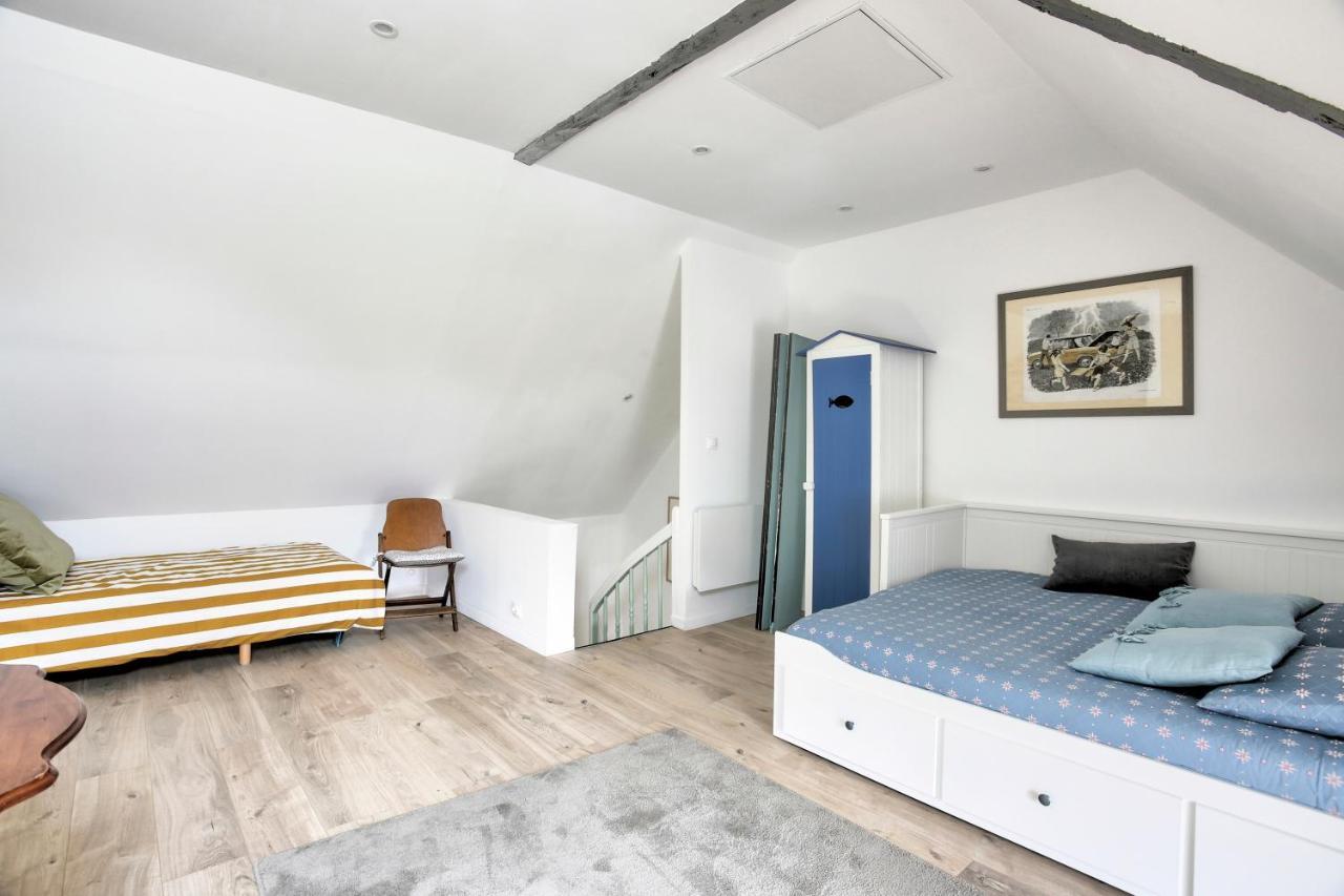 La Quinardais - Charmante Maison Avec Terrasse Saint-Samson-sur-Rance Exteriör bild